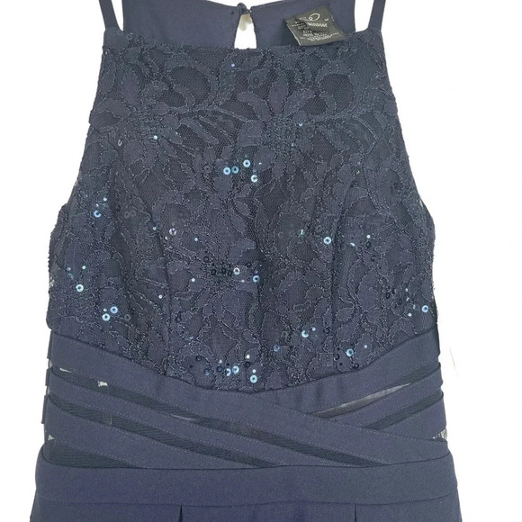 Windsor Navy Homecoming Dress with mesh waist detail and pockets • NWT • Size 1 - Picture 3 of 7